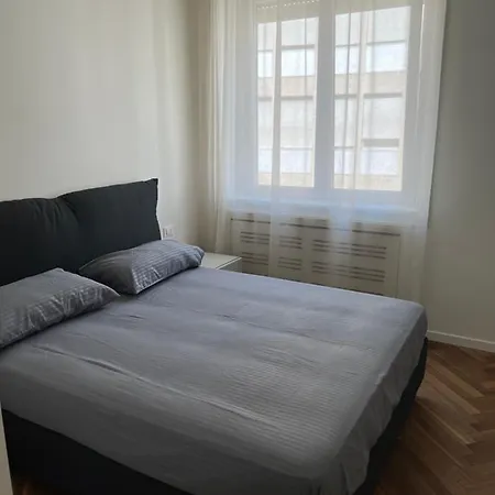 Milano: Bellissimo In Pieno Centro דירה