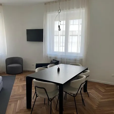 Milano: Bellissimo In Pieno Centro 아파트 *